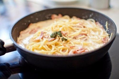 Паста Карбонара.  Ингредиенты: 06