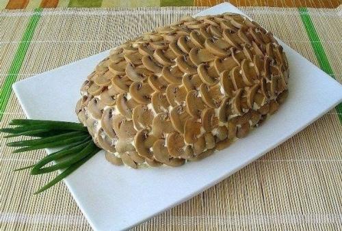 Слоеный салат Ананас.