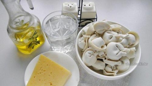 Пельмени жареные под сыром. 01