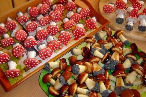 Чудесное печенье Белые Грибочки и мухоморы.