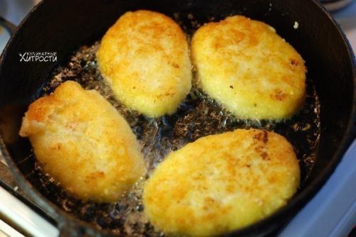 Картофельные котлетки с курицей. 09