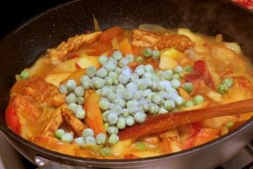 Курица с яблоками. 06