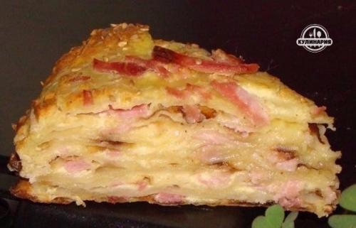 Сырный пирог с ветчиной.