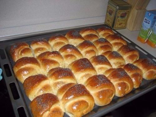 Нежнейшие булочки?   Пока они готовились, мои чуть с ума от аромата не сошли?