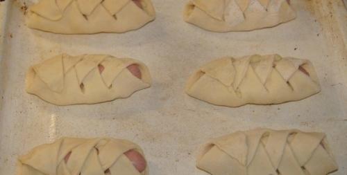 Сосиска с картофелем в тесте. 04