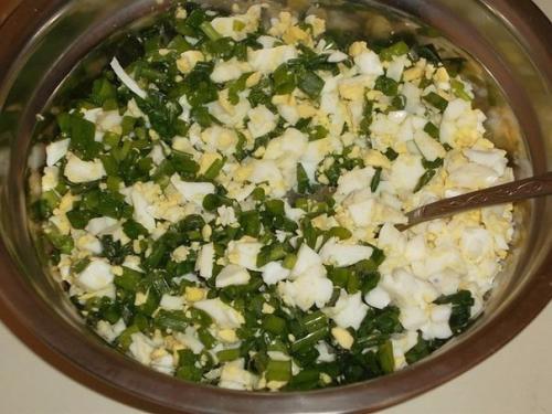 Заливной пирог с зелёным луком и яйцом. 04