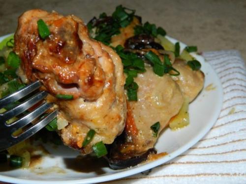 Курица с черносливом.

