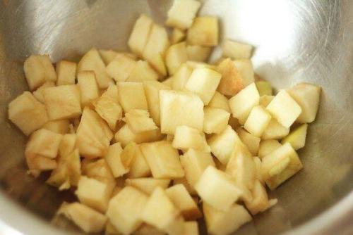 Шарлотка с яблоками? 03