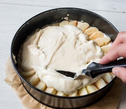 Классическая яблочная шарлотка. 06