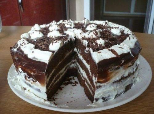 Шоколадно - творожный торт.