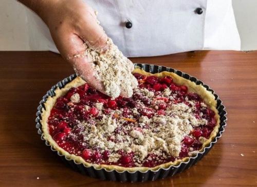 Открытый пирог с клюквой. 06