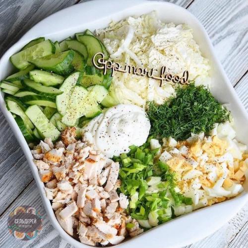 Салат с курочкой и пекинской капустой.