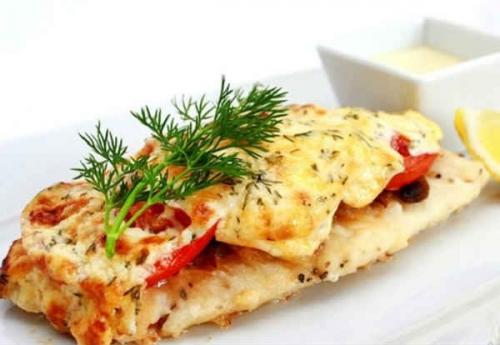 Рыба по-французски в яйце со сметаной.