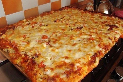 Быстрая и вкуснейшая пицца.