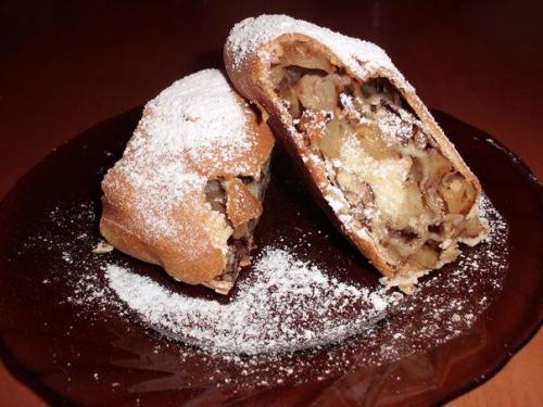 Штрудель.  Ингредиенты:   Молоко 1 стакан.