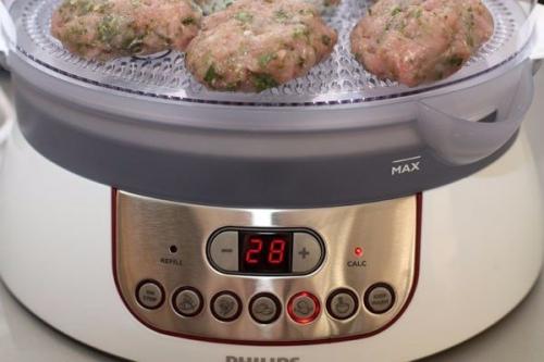 Паровые котлеты из индейки с зеленью. 03