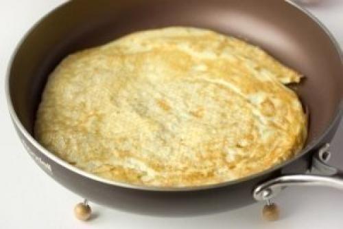 Яичные рулетики с мясной начинкой - отличный завтрак? 03