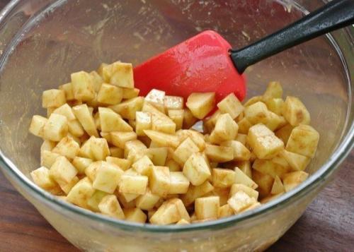 Яблочный штрудель.  Ингредиенты: 01