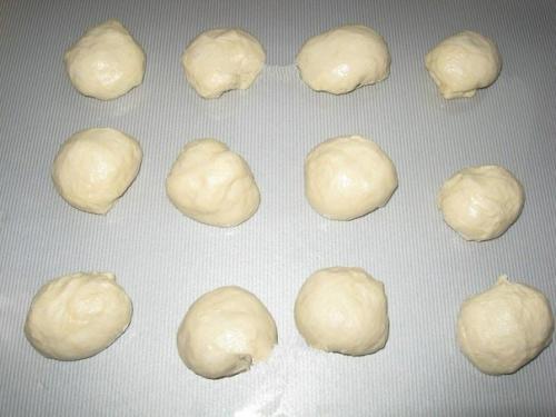 Жареные сосиски в тесте.