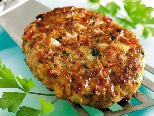 Низкокалорийные котлетки для здорового ужина.