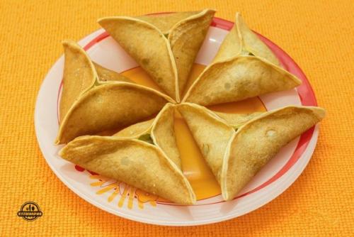 Блинчик с грибами и сыром.