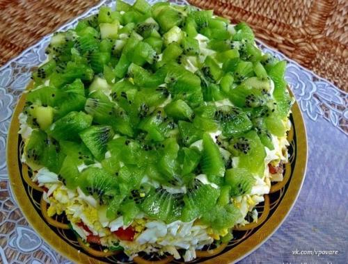 Салат * изумрудная россыпь * - очень необычный и новый вкус.

