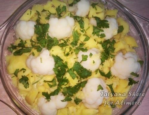 Картофельная запеканка с цветной капустой, маслом и чесноком. 06