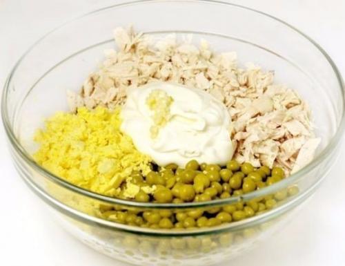 Салат ёжик.  Ингредиенты: 02