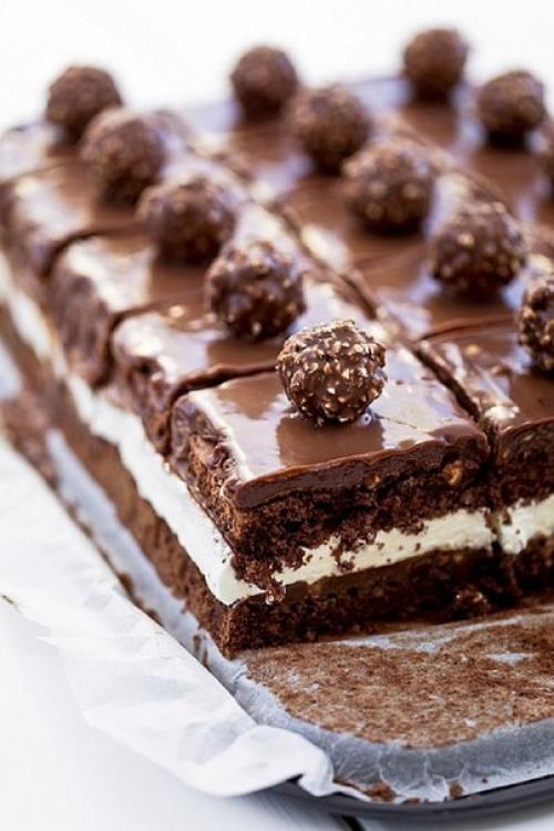 Самое вкусное пирожное.