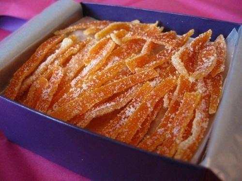 Цукаты из апельсиновых корок.