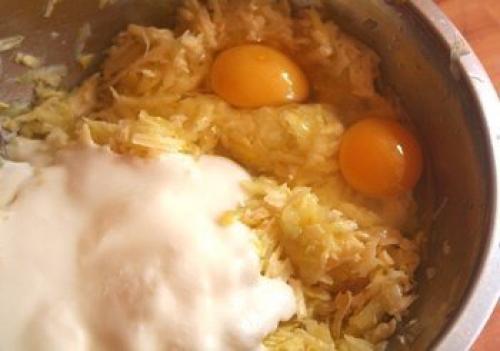 Эти оладьи уникальны тем, что готовятся в духовке, а не жарятся на масле. 01