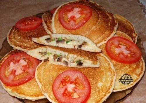 Закрытые блинчики с начинкой.