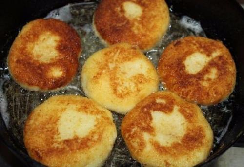 Манники жареные.  Ингредиенты: 08