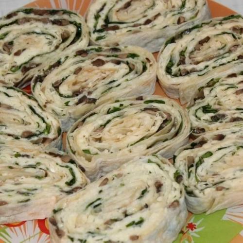 1. крабовые палочки, чеснок, яйцо, натертый сыр, зелень и майонез. 02 1. крабовые палочки, чеснок, яйцо, натертый сыр, зелень и майонез. 02