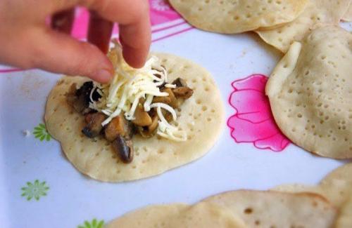 Блинчики с грибами и сыром? 06