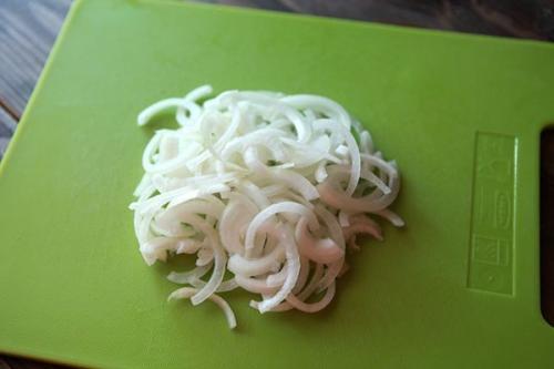 Бефстроганов.   Ингредиенты:  На 4-6 порций. 02