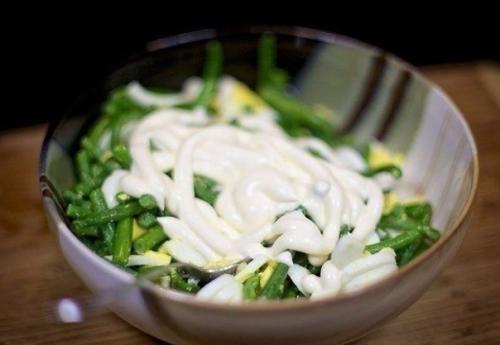 Салат из зеленой фасоли с яйцами. 07