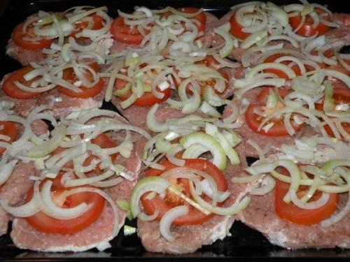 Мясо по-французски.  Ингредиенты: 03