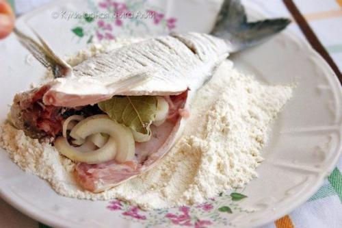 Один маленький секрет жарки рыбы без костей. 03