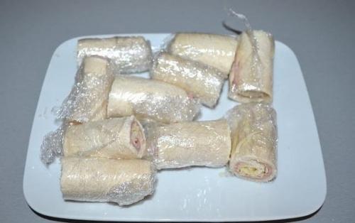 Жареные рулетики из хлеба. 05