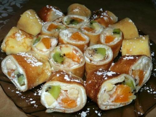 Блинные роллы с фруктовой начинкой. Блинные роллы с фруктовой начинкой.