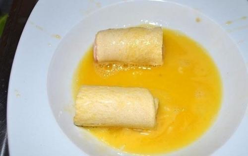 Жареные рулетики из хлеба. 06