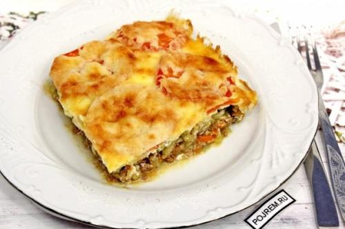 Нежнейшая запеканка из кабачка с фаршем.