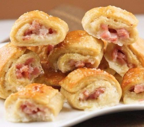 Слоечки с ветчиной и моцареллой. 08