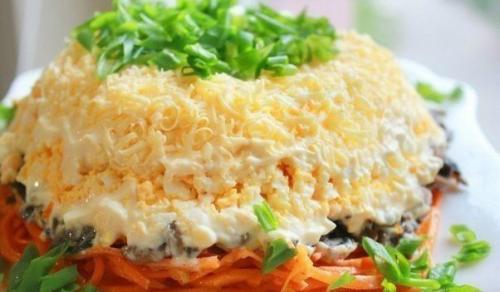 Очень вкусный салат с корейской морковкой?