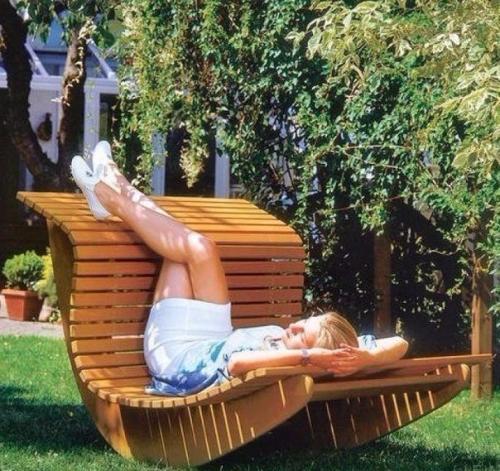 Кресло - качалка для сада своими руками.