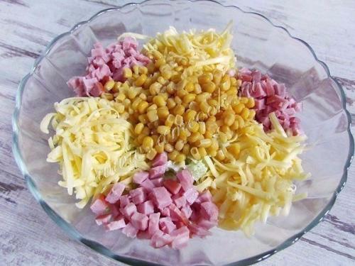 Салат из пекинской капусты с сухариками. 05