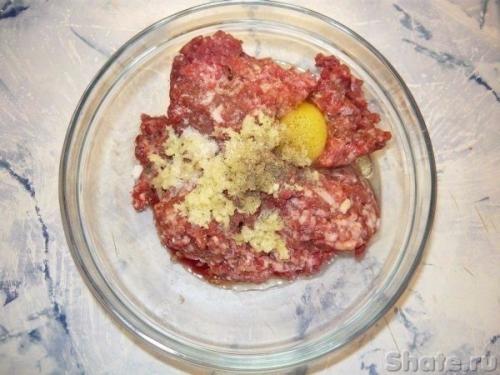 Спагетти с соусом из фрикаделек. 02