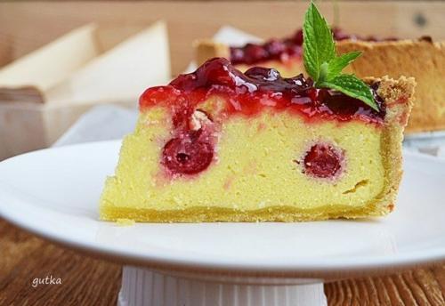 Пирог с творогом и вишней. 03