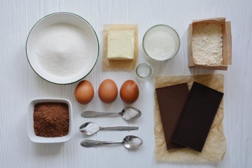 Ванильный кекс с влажной шоколадной начинкой. 01